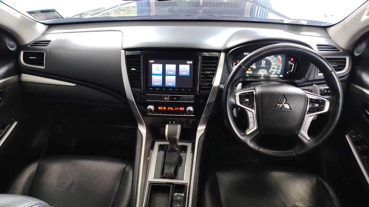 2019 Mitsubishi Pajero Sport – Exterior