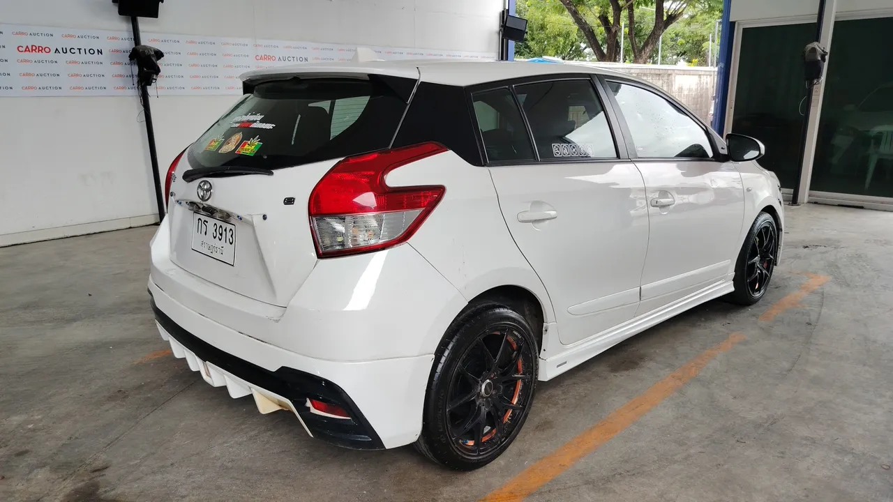 2014 Toyota Yaris – Back