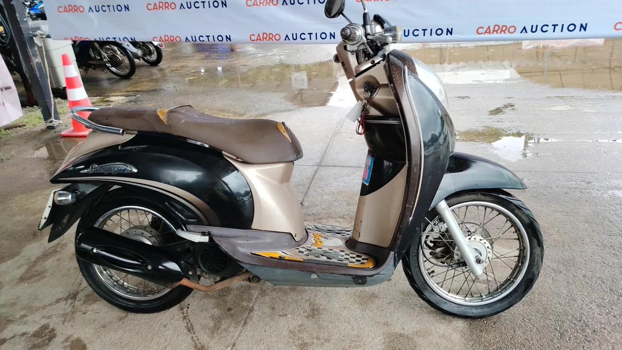 2010 Honda Scoopy – Exterior