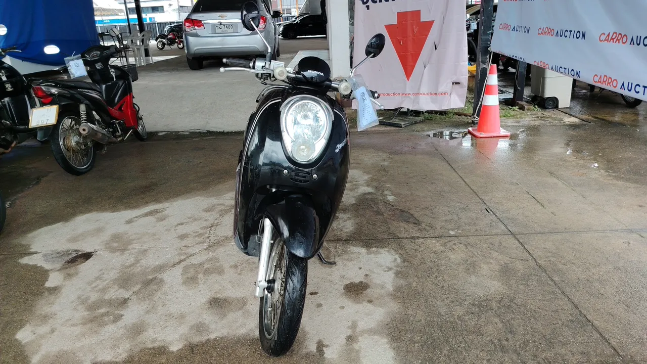 2010 Honda Scoopy – Exterior