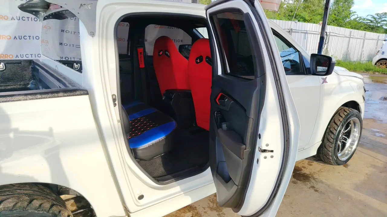 2022 Isuzu D-Max – Back