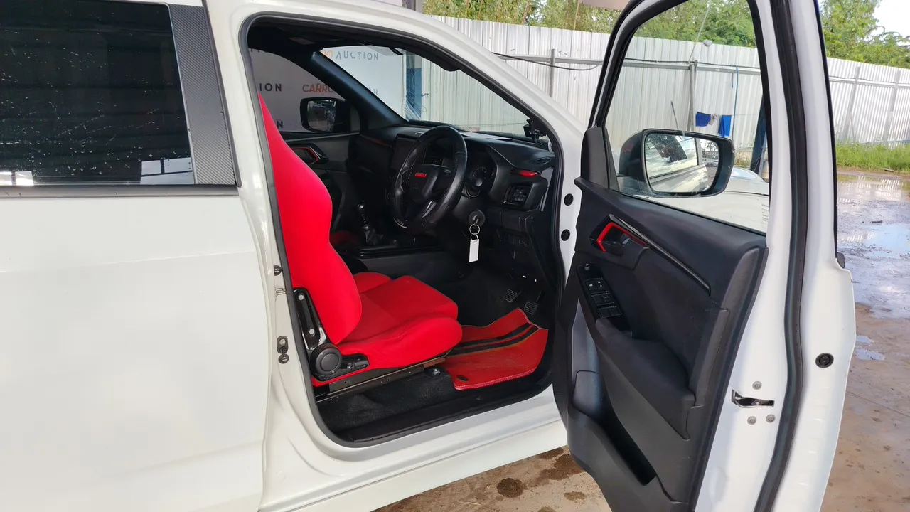 2022 Isuzu D-Max – Front
