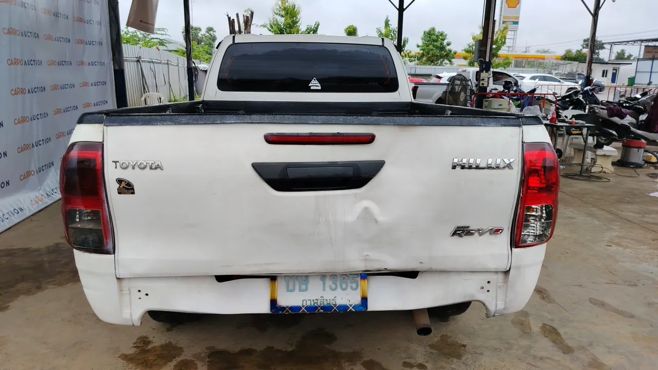 2020 Toyota Hilux Revo – Back
