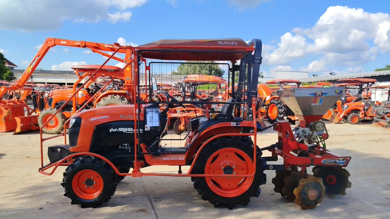 2024 Kubota B2440S-B – Exterior