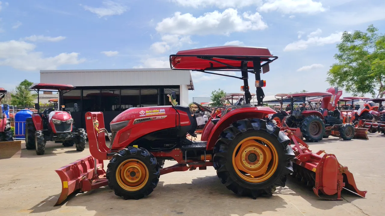2022 Yanmar YM351R – Exterior