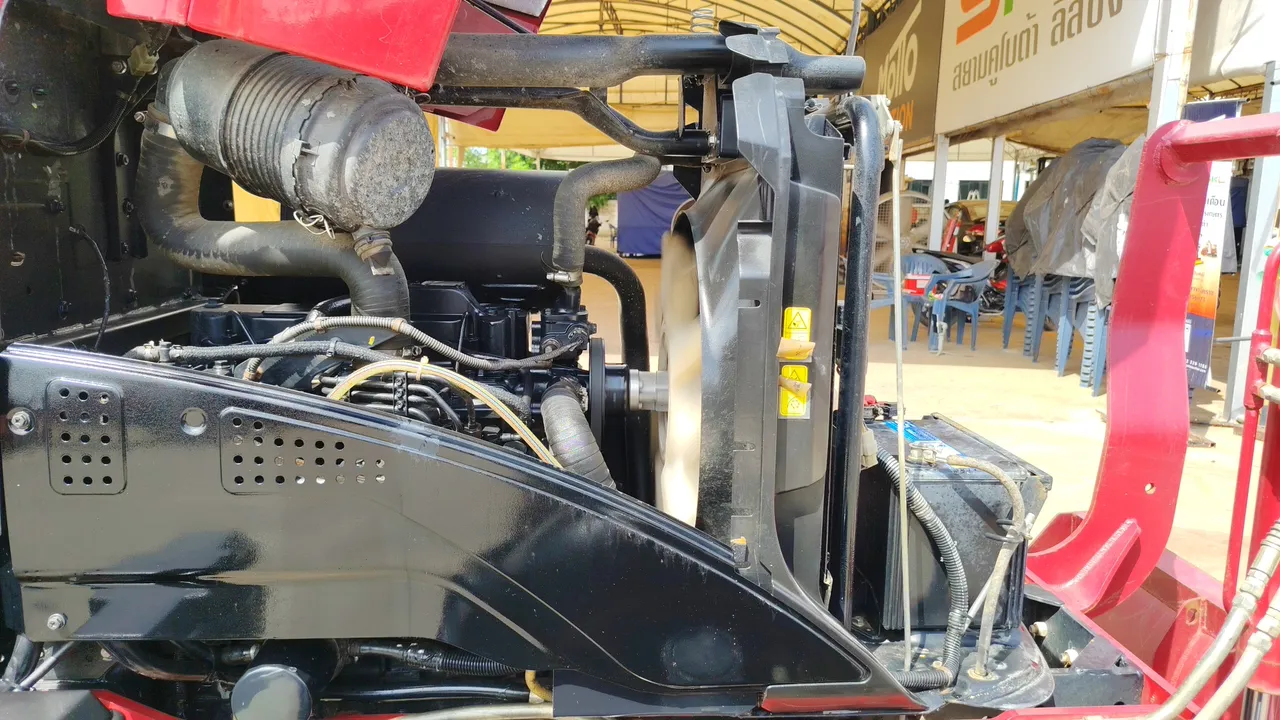 2022 Yanmar YM351R – Exterior