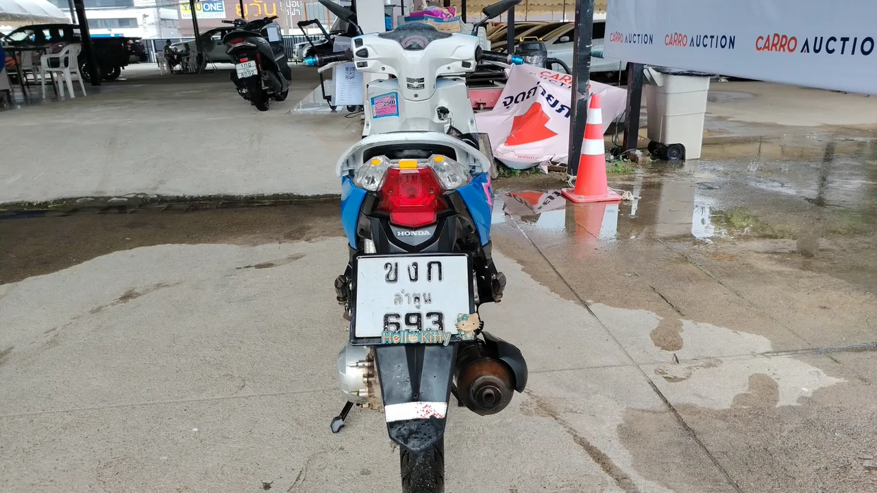 2010 Honda Click – Exterior