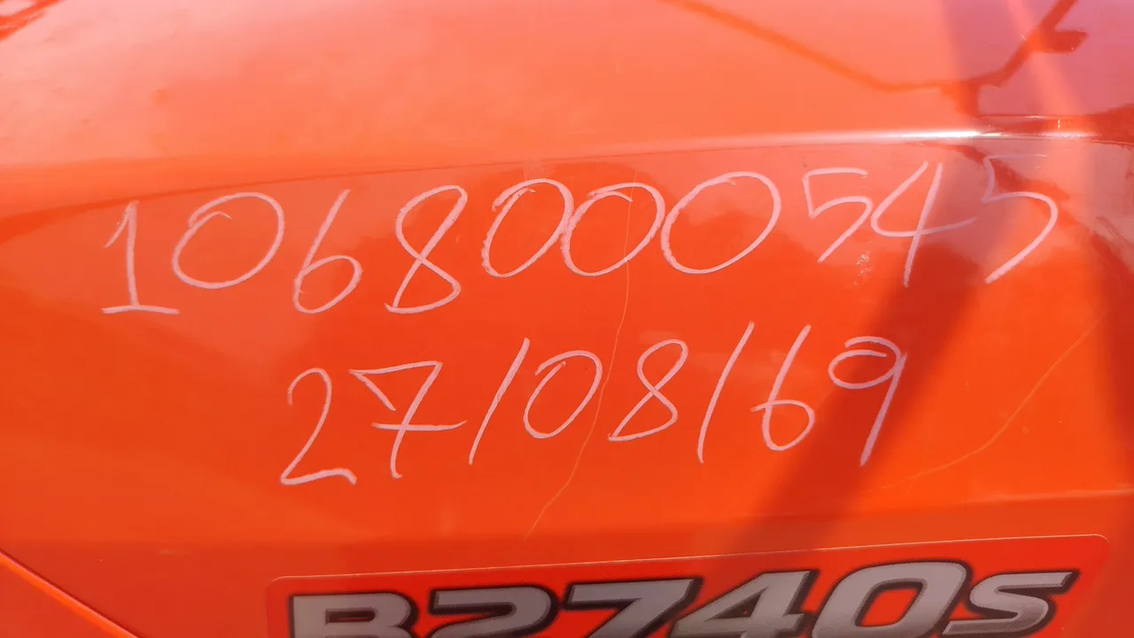 2025 Kubota B2740S-B – Exterior