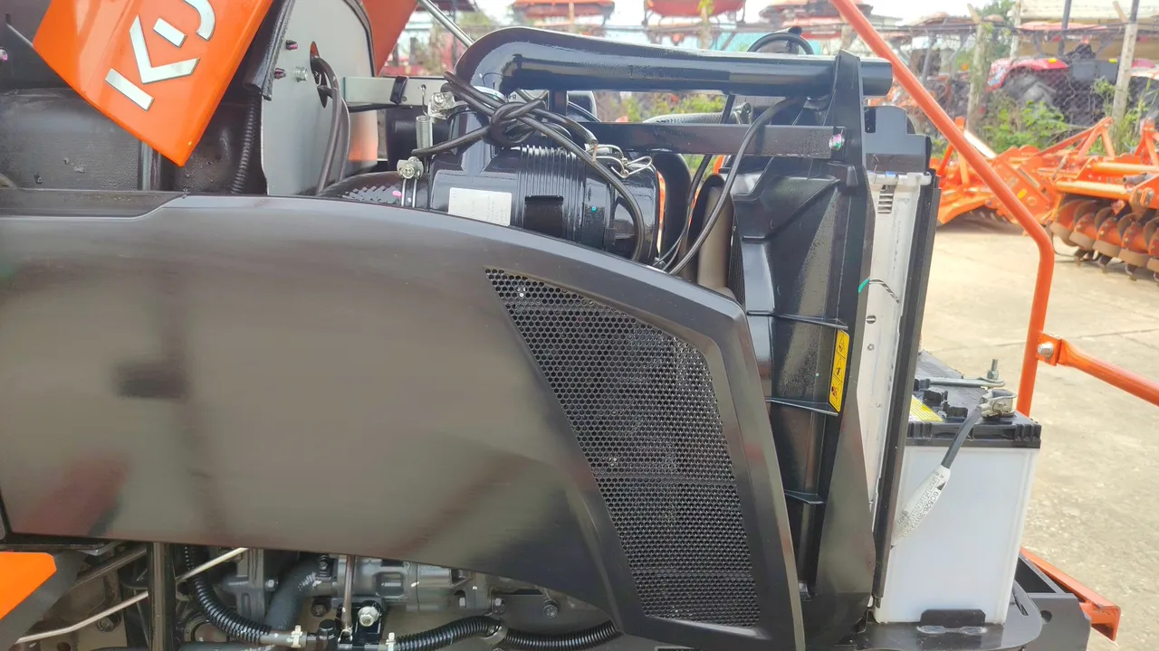 2025 Kubota B2740S-B – Exterior