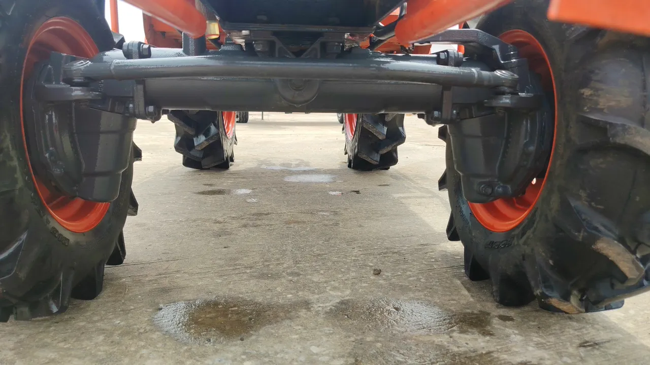 2025 Kubota B2740S-B – Exterior