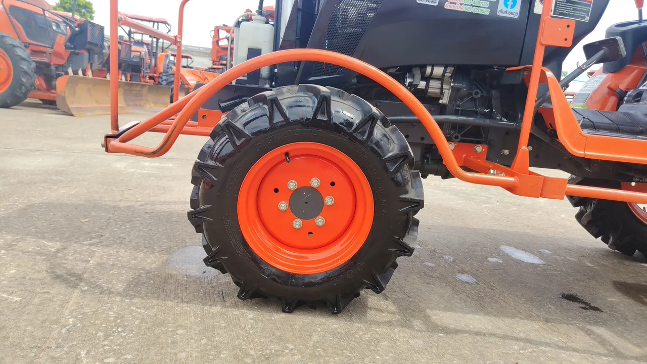 2025 Kubota B2740S-B – Exterior