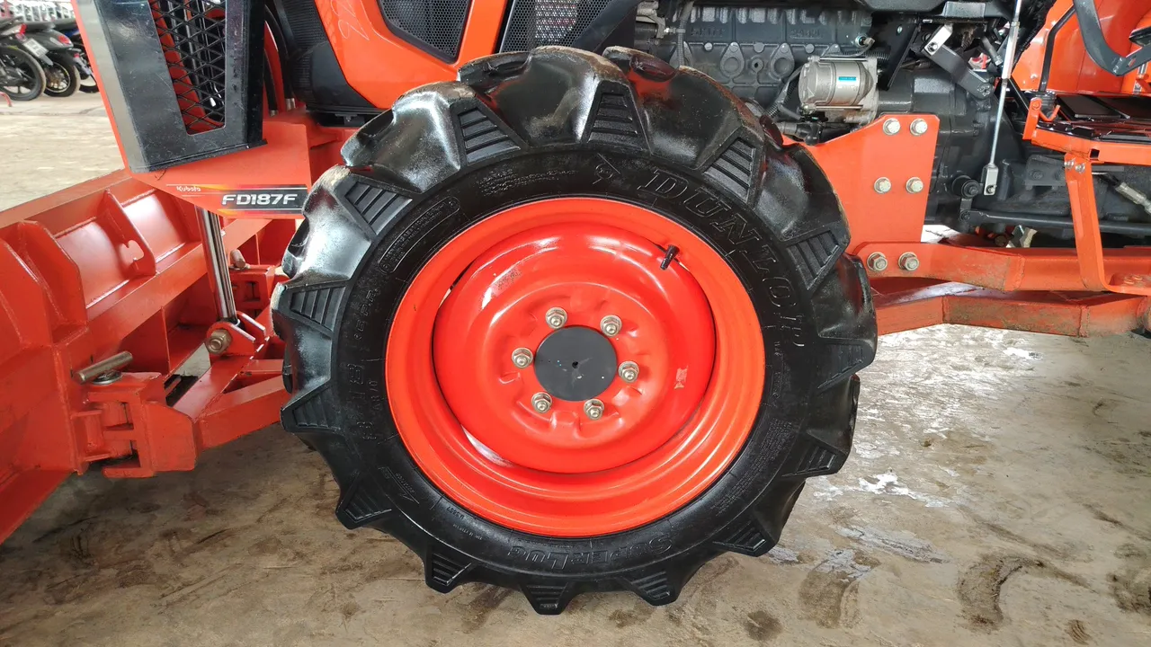 2023 Kubota L5228 – Exterior