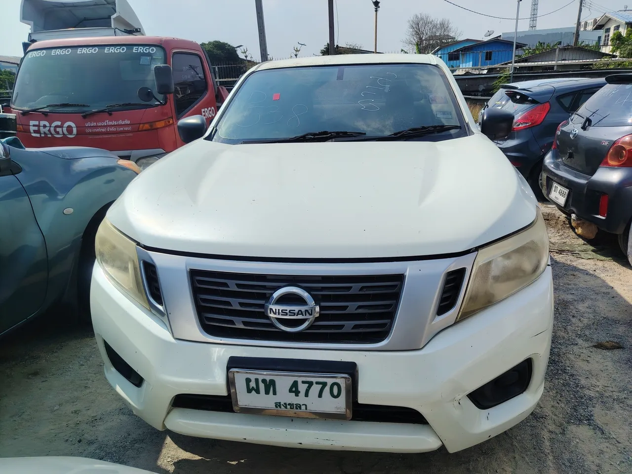 2015 Nissan Navara – Exterior
