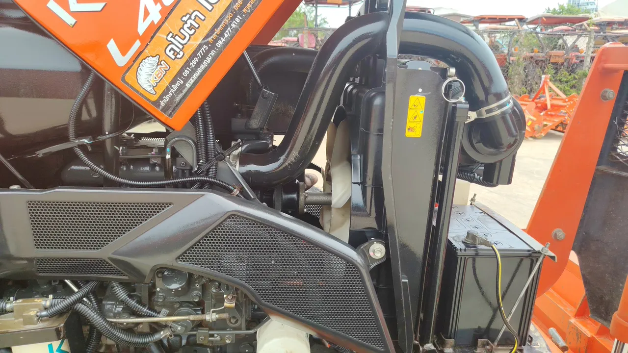 2021 Kubota L4018SP – Exterior