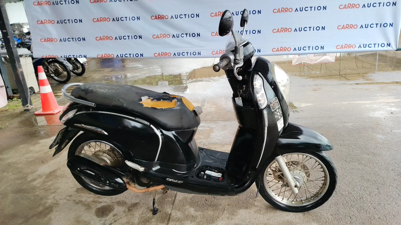 2014 Honda Scoopy – Side