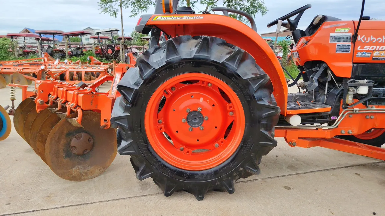 2021 Kubota L5018SP VT KIS – Wheel