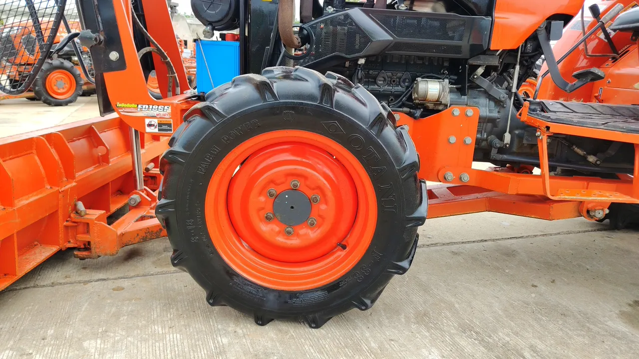 2021 Kubota L5018SP VT KIS – Wheel
