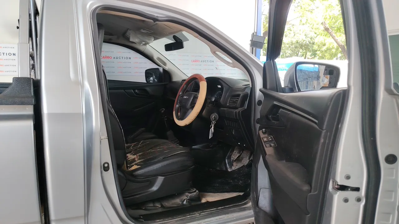 2023 Isuzu D-Max – Front