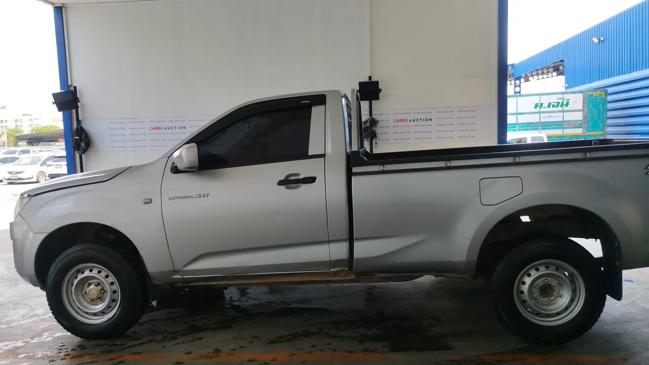 2023 Isuzu D-Max – Back