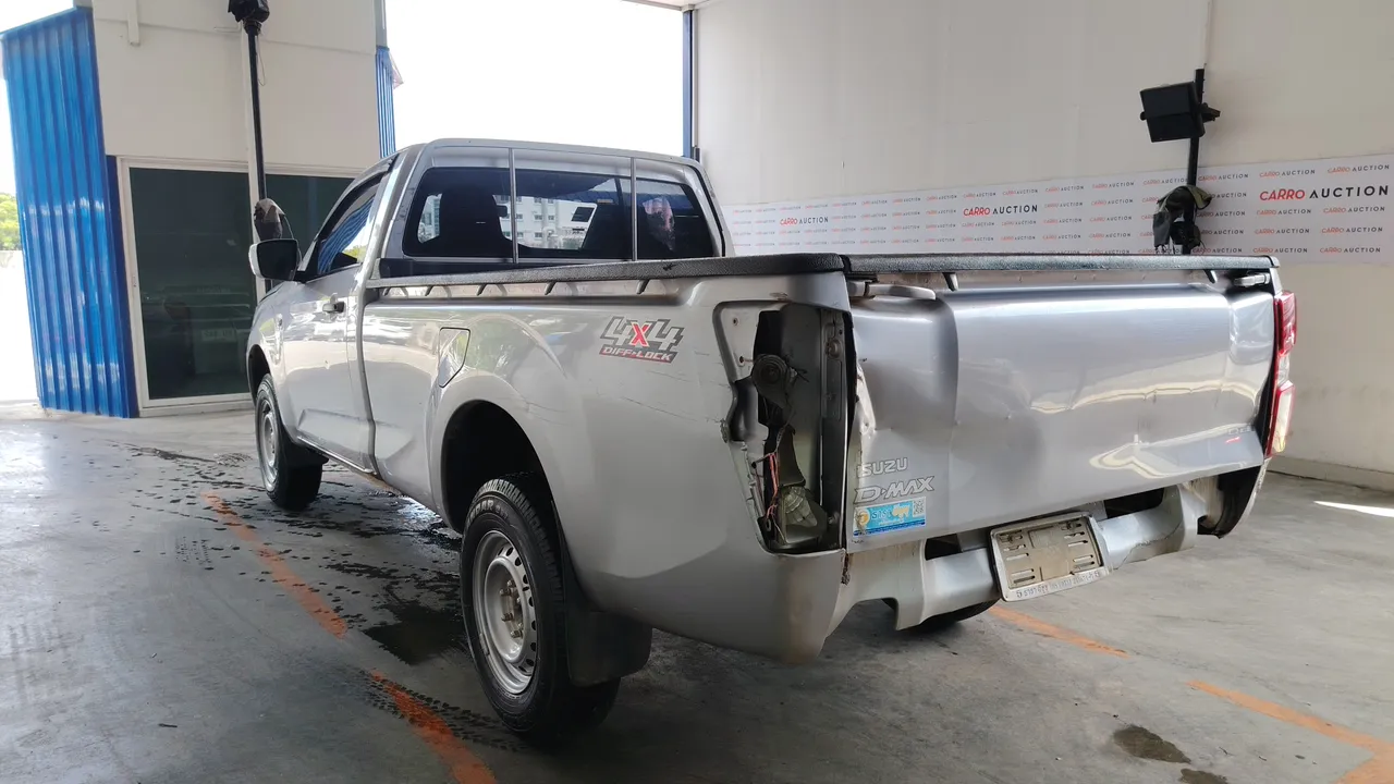 2023 Isuzu D-Max – Back