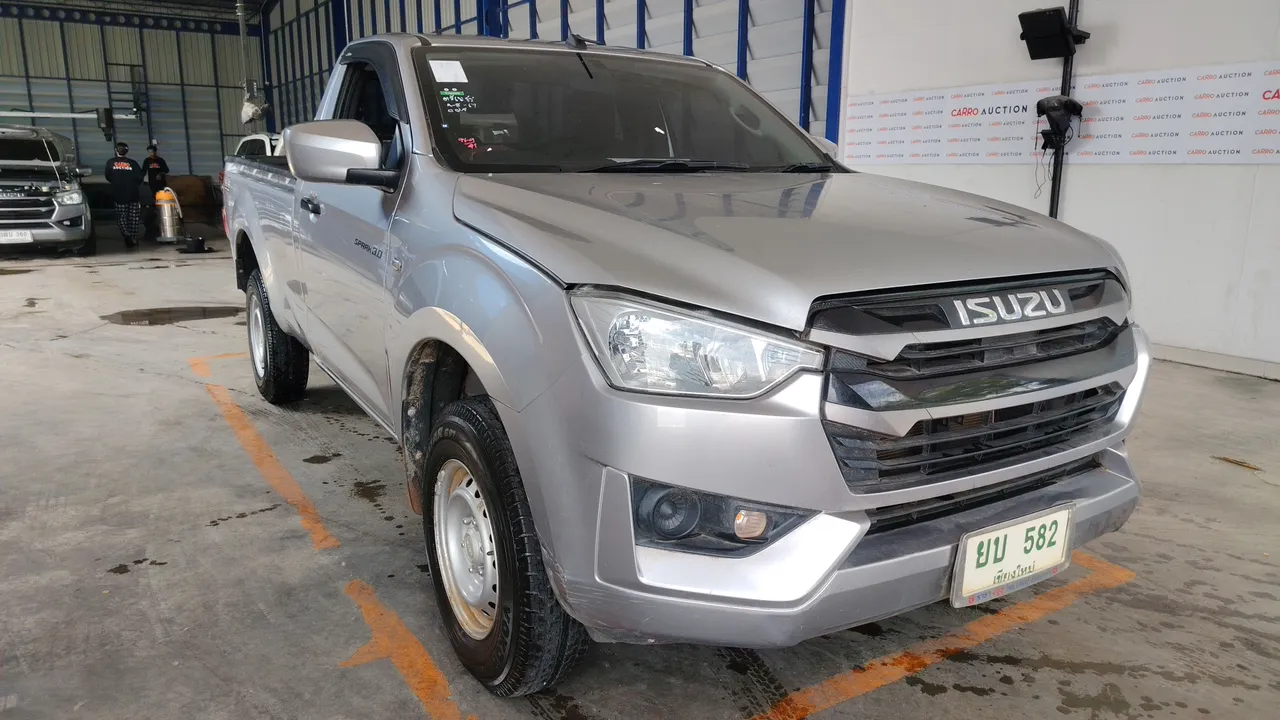 2023 Isuzu D-Max – Front