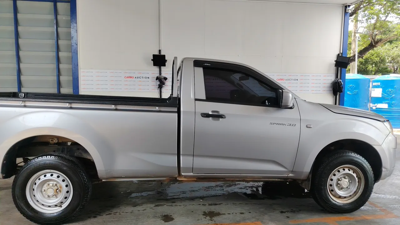 2023 Isuzu D-Max – Back