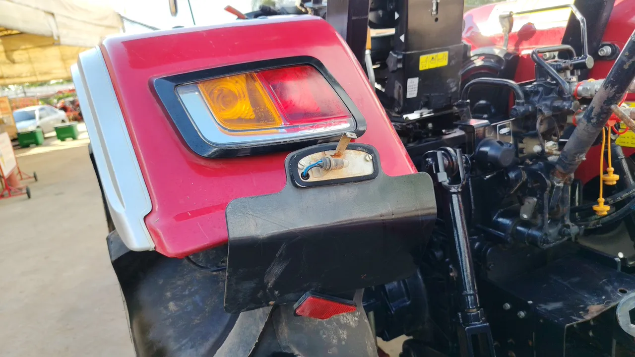 2023 Yanmar SOLIS50 – Exterior