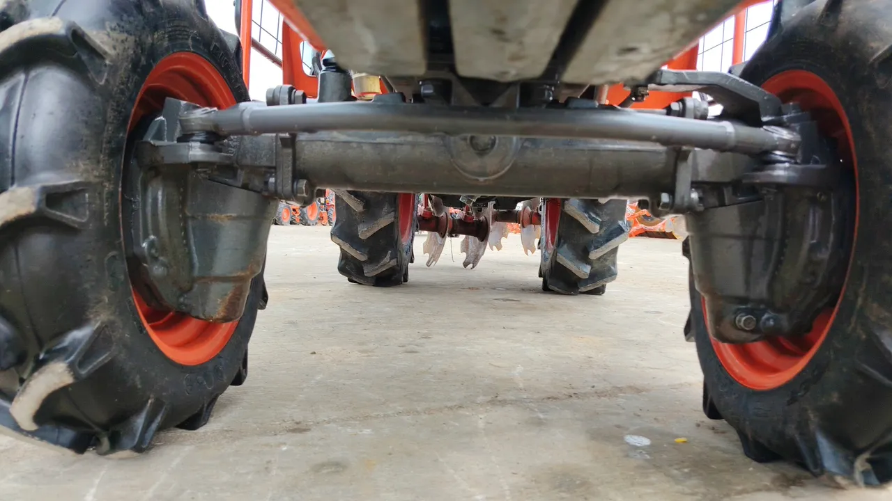 2025 Kubota B2140SN-B – Exterior