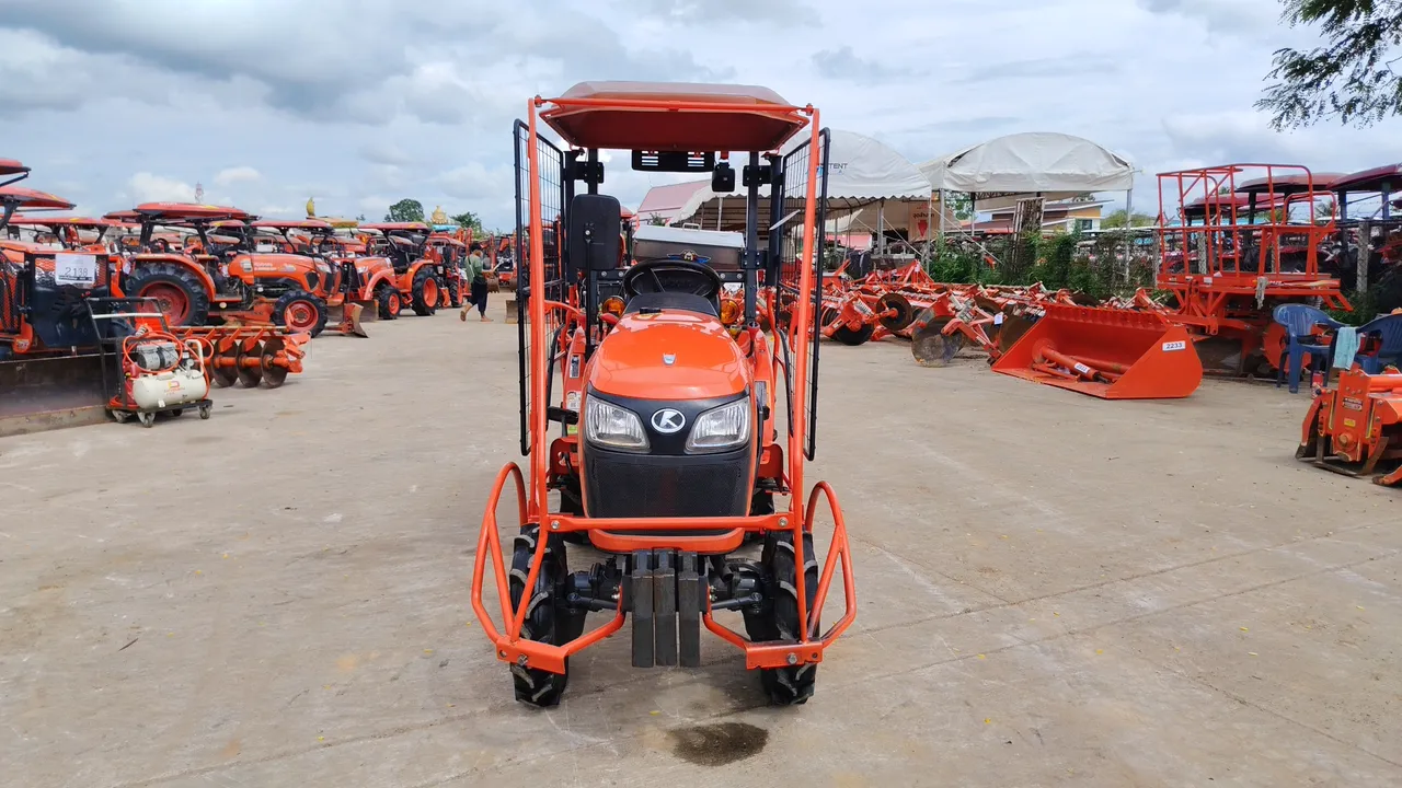 2025 Kubota B2140SN-B – Exterior