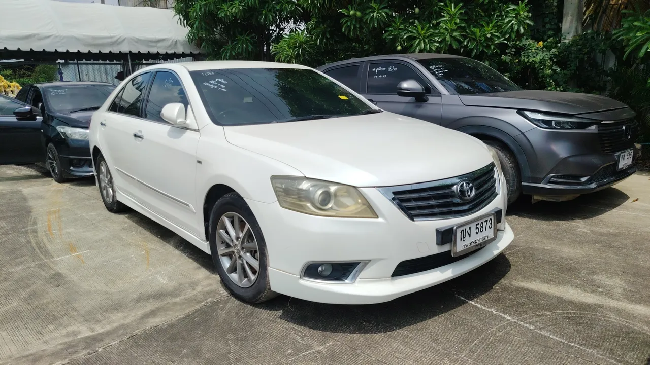 2010 Toyota Camry – Exterior