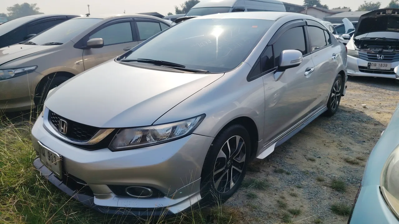 2014 Honda Civic – Exterior