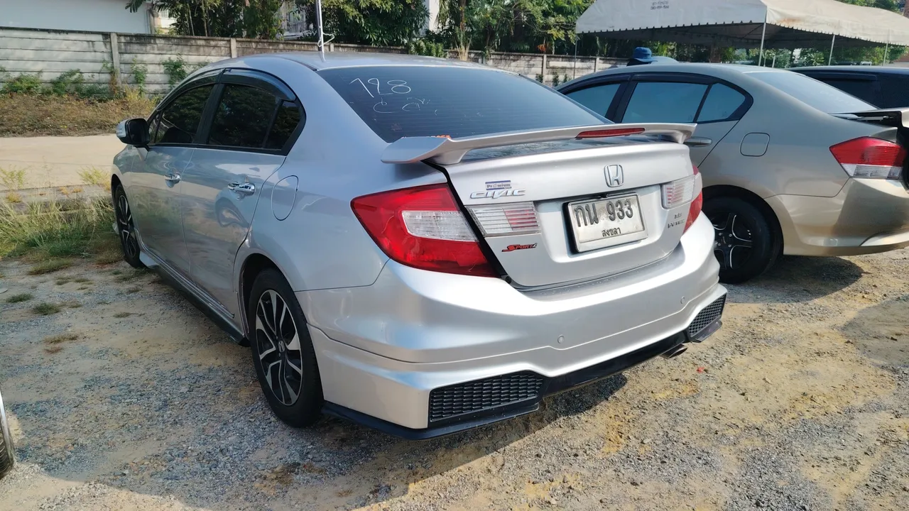 2014 Honda Civic – Exterior