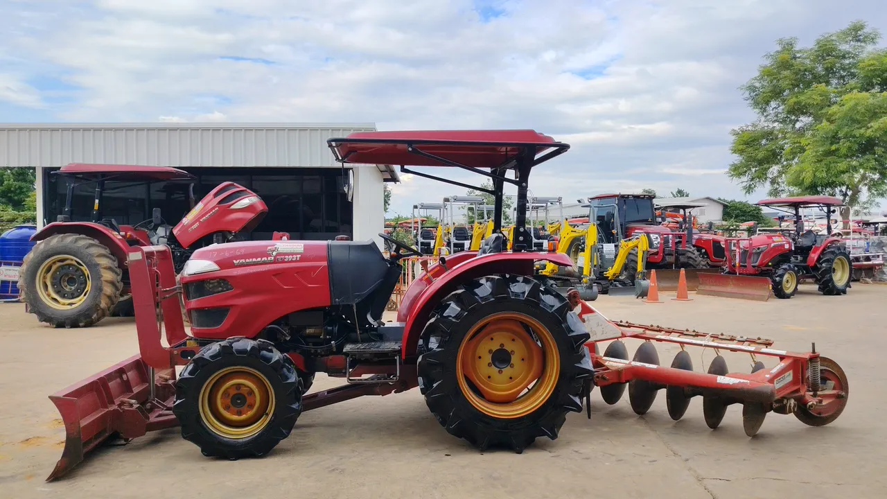 2019 Yanmar EF393T – Exterior
