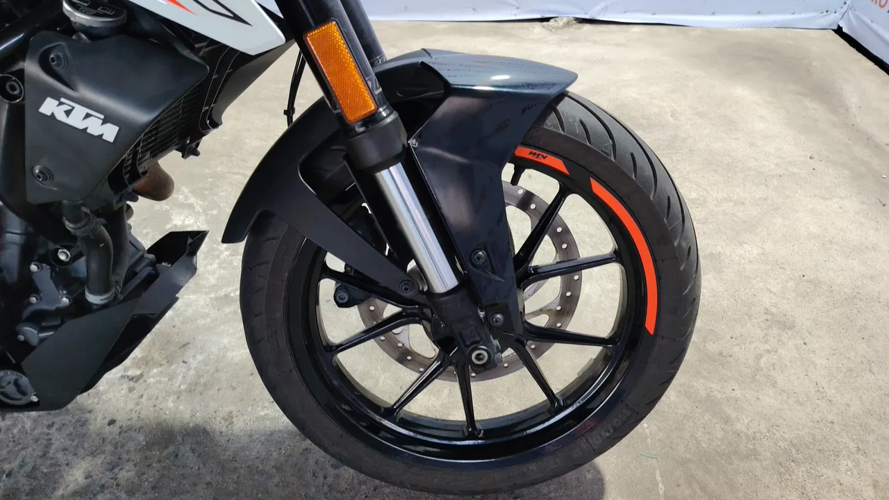 2023 KTM 390 Duke – Exterior