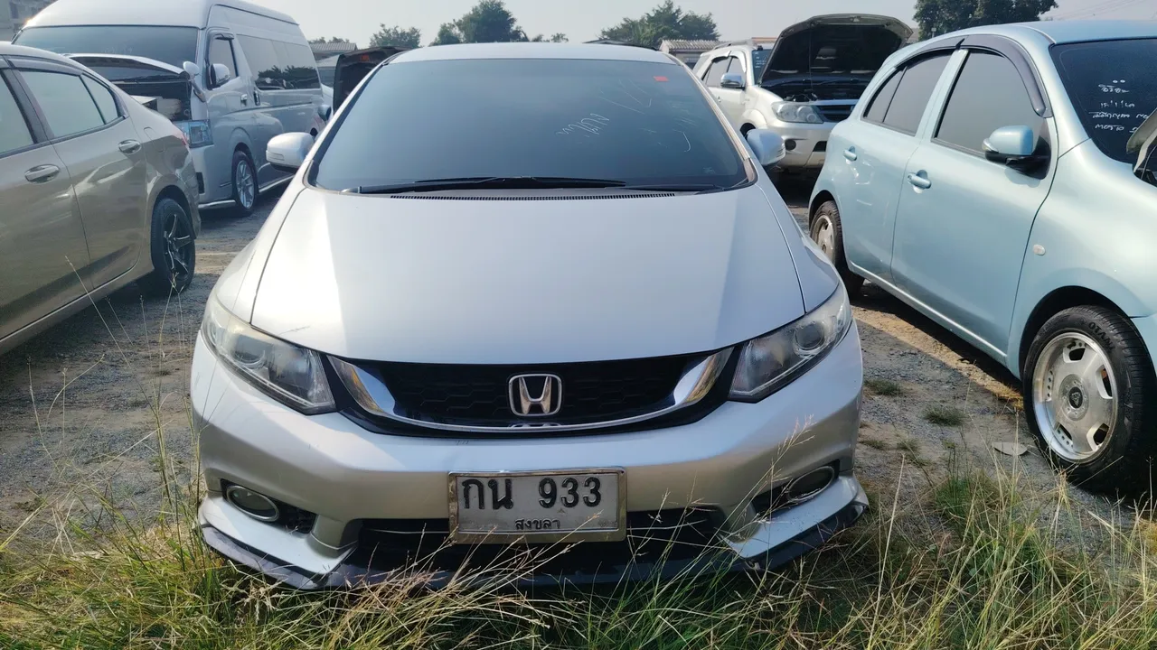 2014 Honda Civic – Exterior