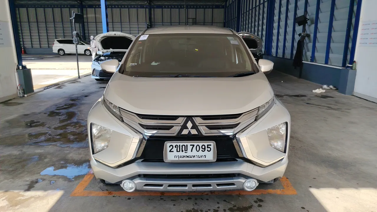 2021 Mitsubishi Xpander – Front