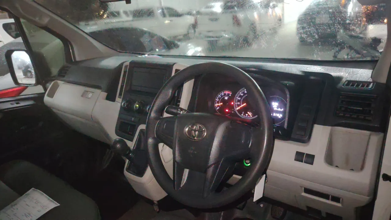 2021 Toyota Hiace – Exterior