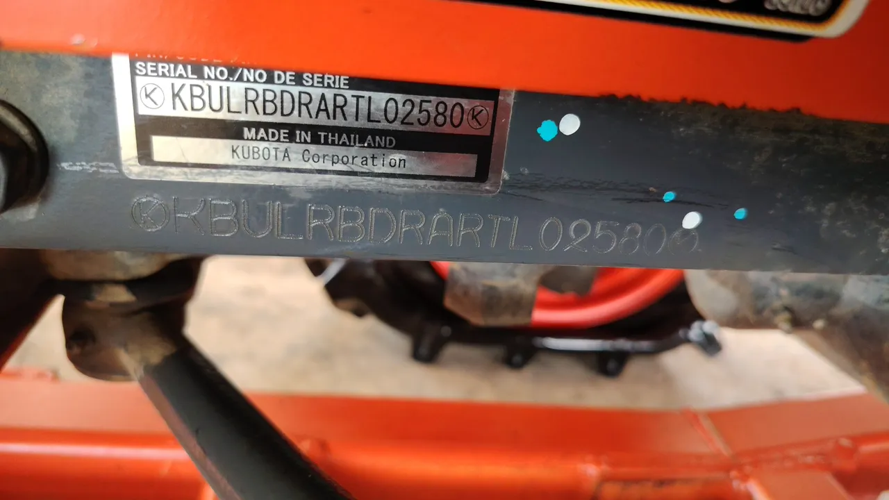 Kubota L4028 – Exterior