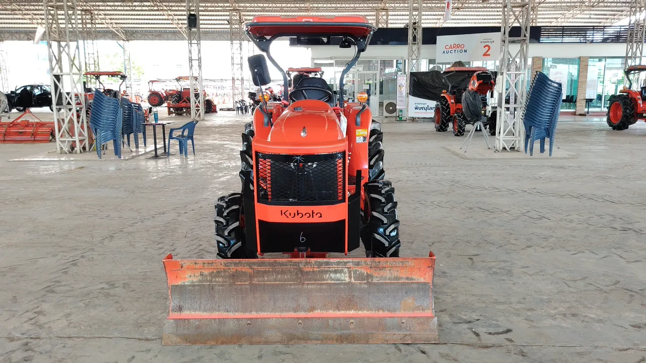 Kubota L4028 – Exterior