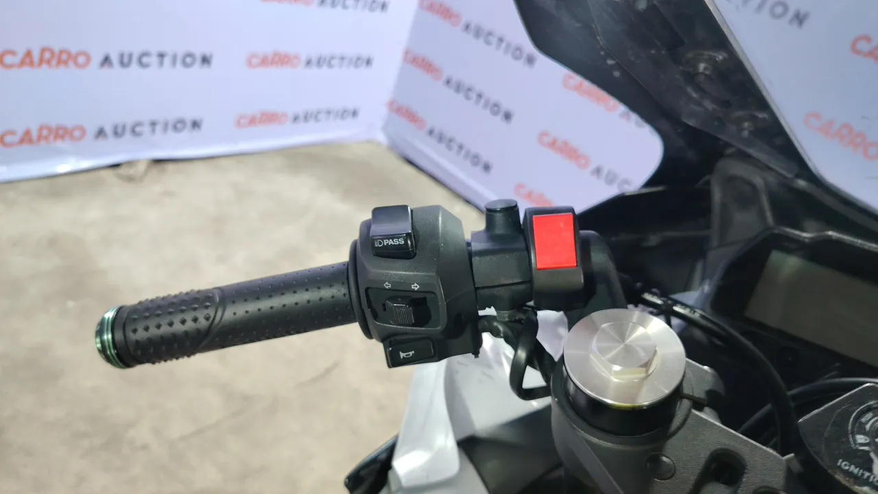 2023 Yamaha YZF-R15 – Exterior