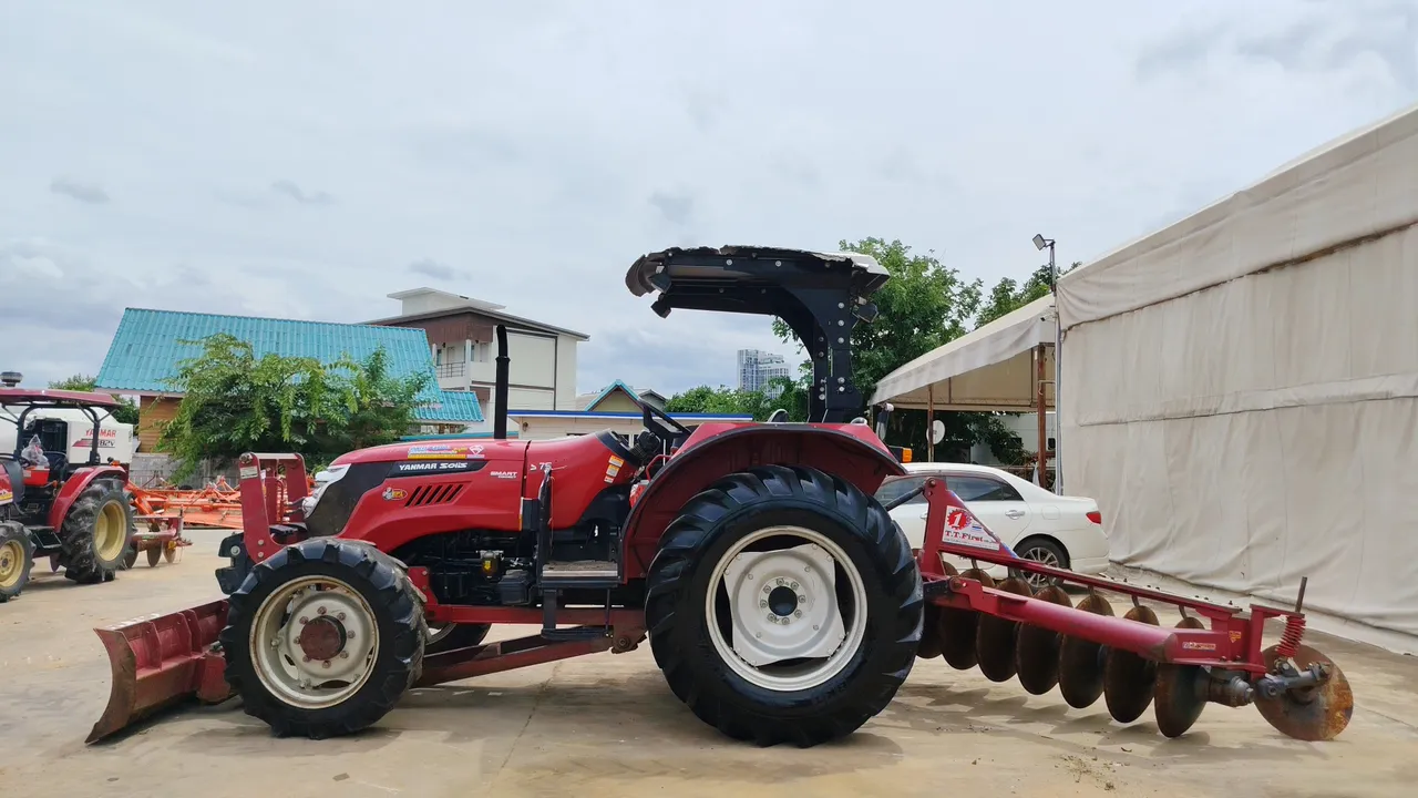 2024 Solis WT-75-4WD – Side