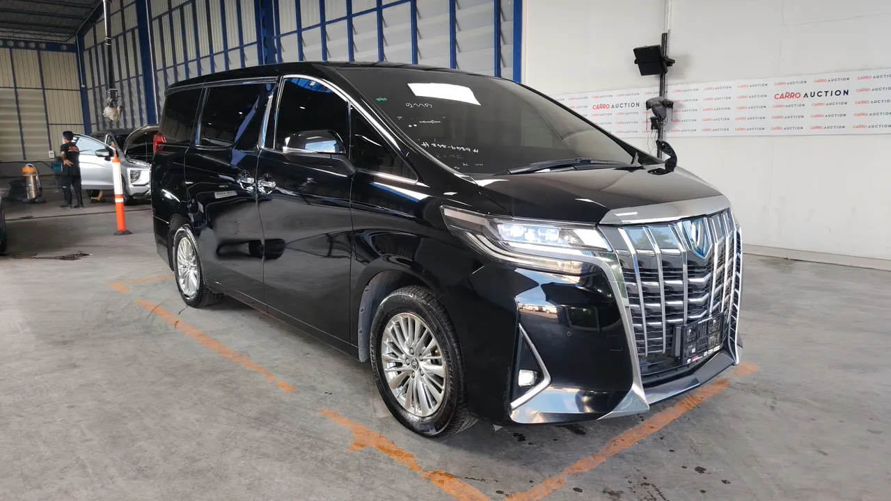 2022 Toyota Alphard – Exterior