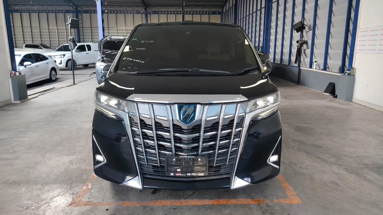 2022 Toyota Alphard – Exterior