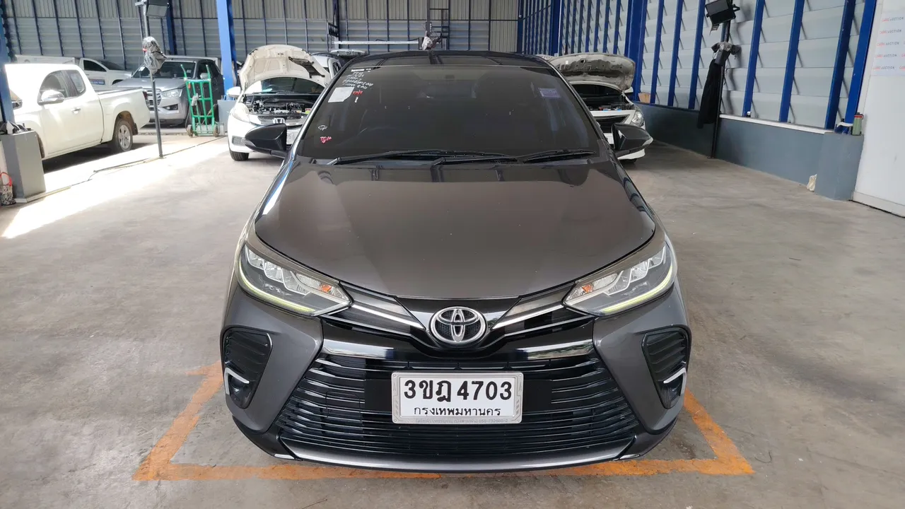 2022 Toyota Yaris Ativ – Front