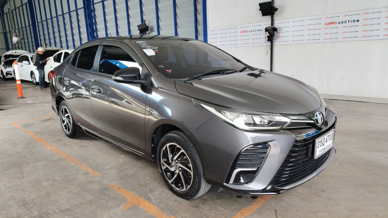 2022 Toyota Yaris Ativ – Front