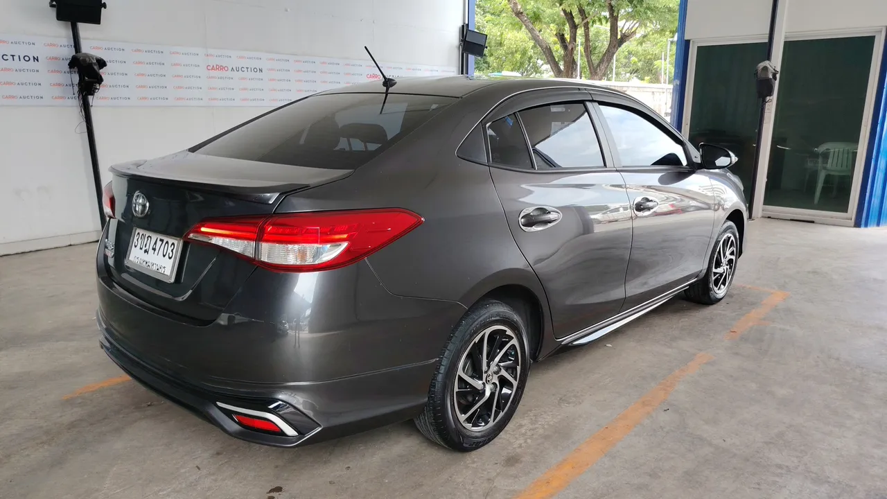 2022 Toyota Yaris Ativ – Back