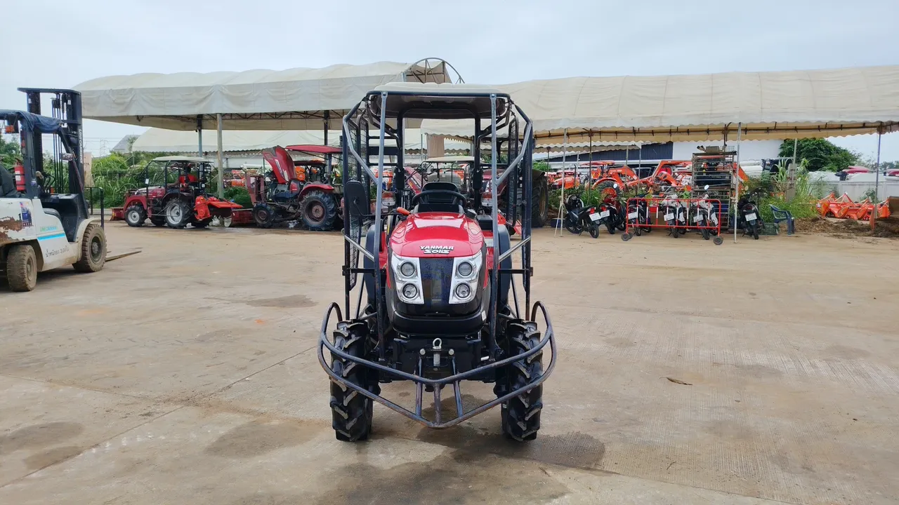2024 Yanmar SOLIS26-4WD – Exterior