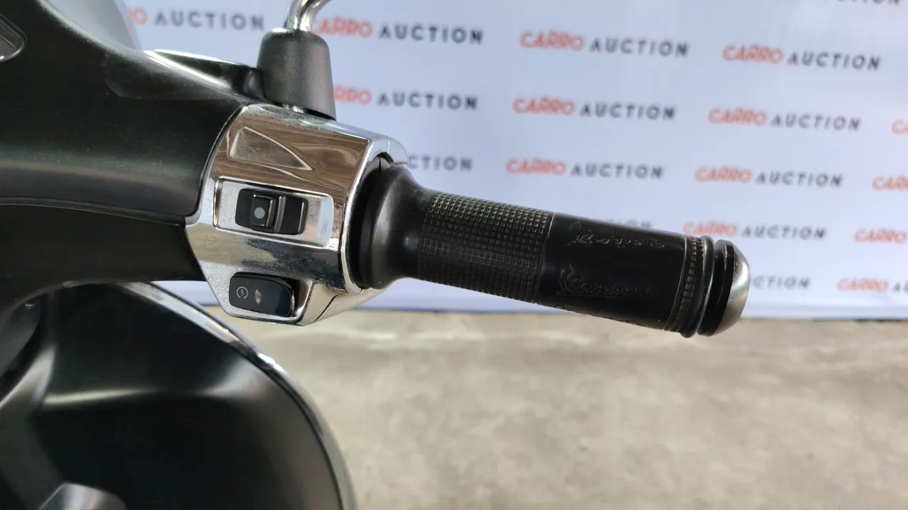 2021 Vespa Sprint – Exterior