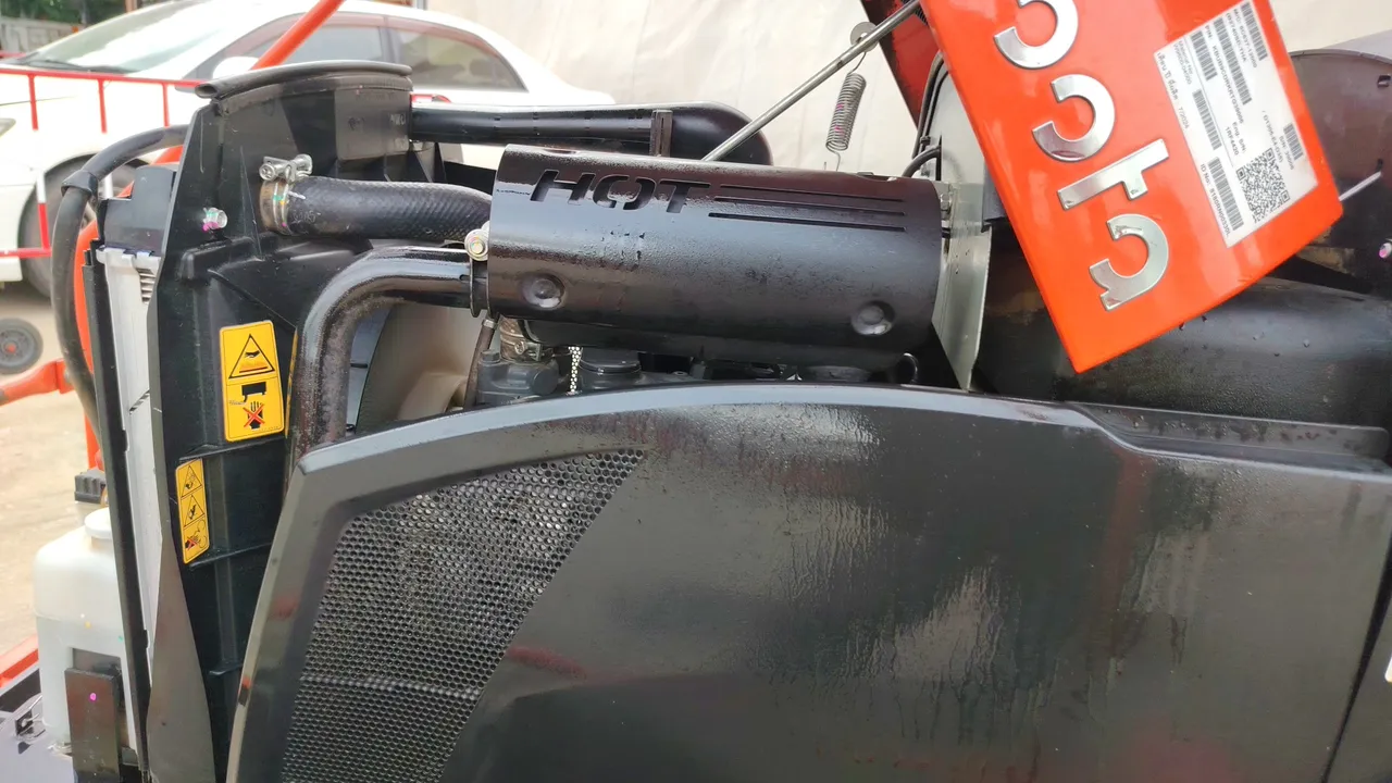 2012 Kubota B2740S-B – Exterior