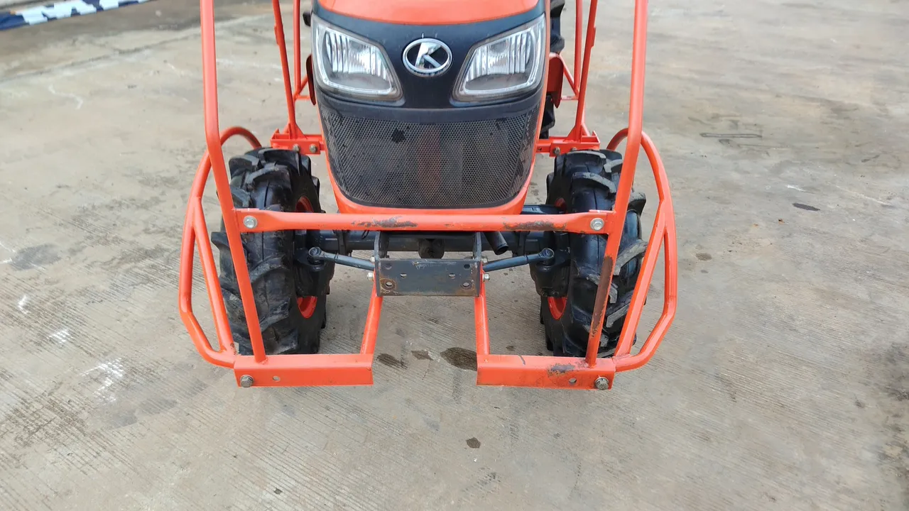 2012 Kubota B2740S-B – Exterior